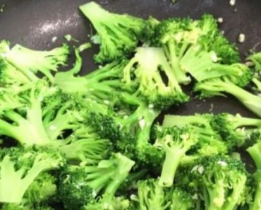 Receita Brócolos salteados com alho